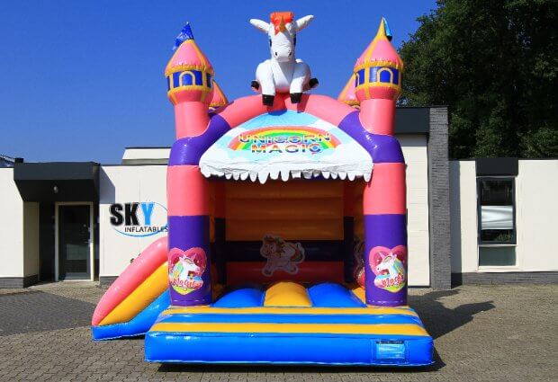 Springkasteel Springkasteel kopen met schuifaf? Sky-inflatables | 5 jaar garantie ...